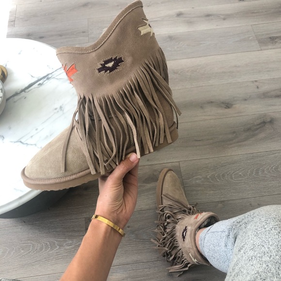 koolaburra boots with fringe